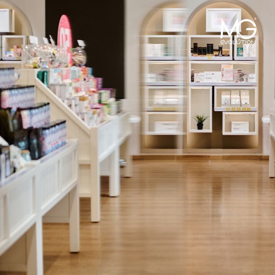 What Is the Difference Between Private Label and White Label in the Cosmetics Industry?